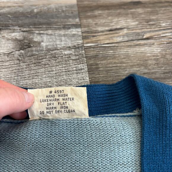 NWT Vintage 70s Kmart Womens Aztec L Abstract Bell Sleeve Cardigan Sweater - Picture 10 of 11